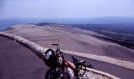 Blick auf die S�dost-Anfahrt von Bedoin aus zum Mont Ventoux (1909 Meter)